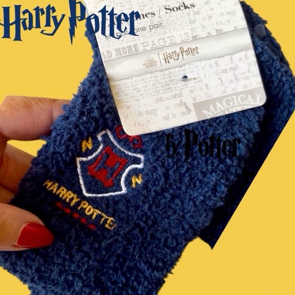 Harry Potter Navy Fuzzy Socks - Picture 7 of 8